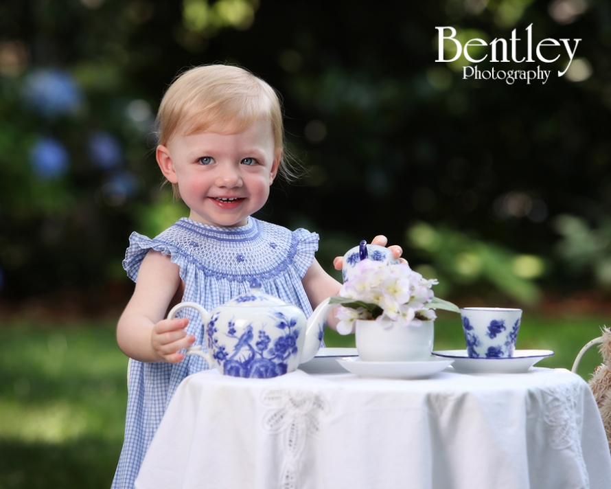 child photographer, outdoor, tea party, portrait